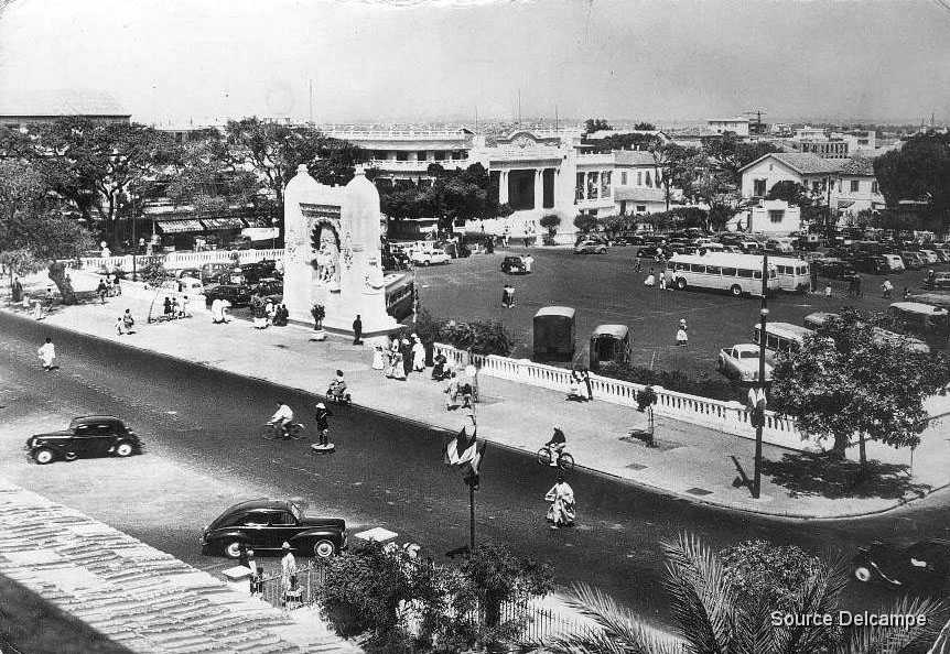 Senegal Dakar Place Protet II.jpg